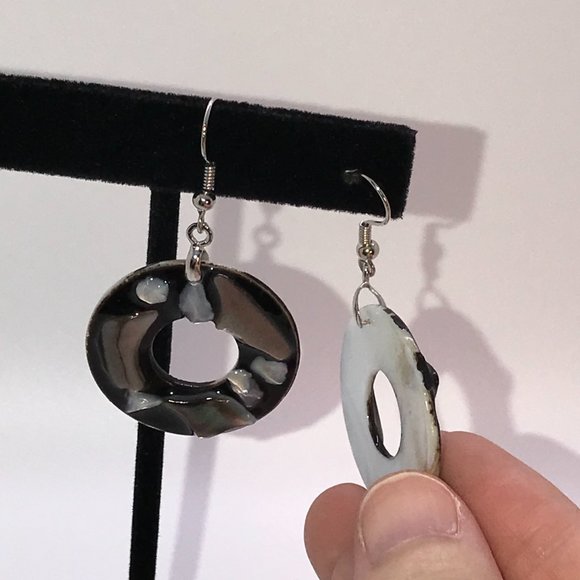 Black Lip Pearl And Resin Doughnut Dangle Earrings - Picture 5 of 6